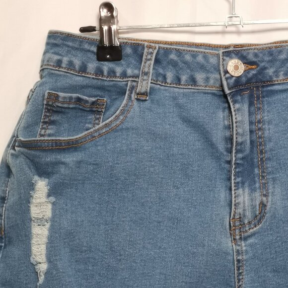 Distressed Medium Wash Denim Shorts Size M NWOT #104 - Picture 2 of 6